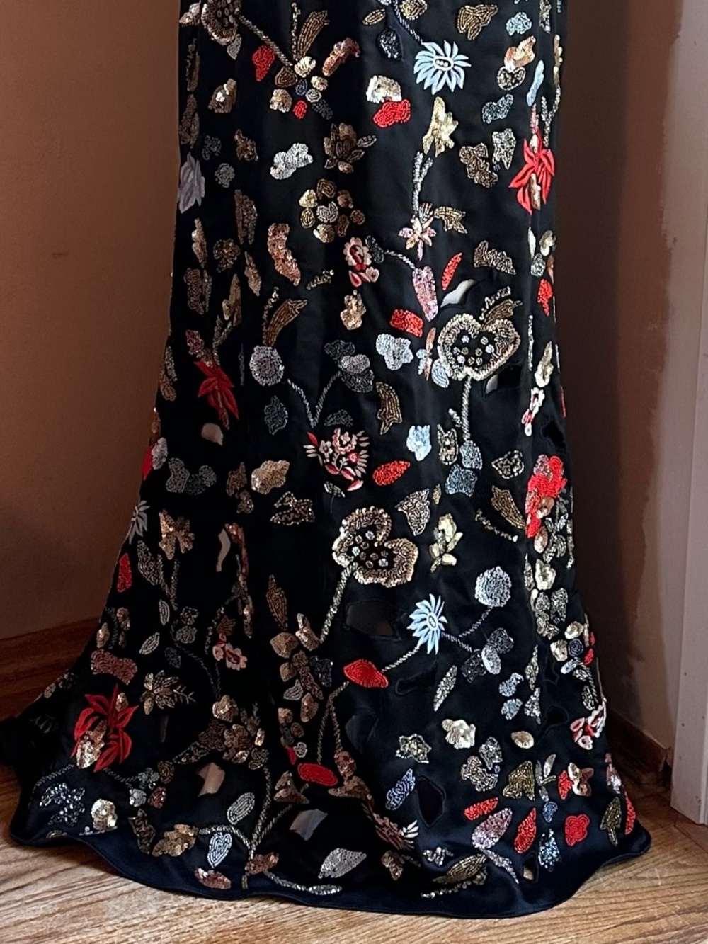 RARE Like New Alice and Olivia Elsa Embellished Mermaid Gown Size 12 - Picture 5 of 7
